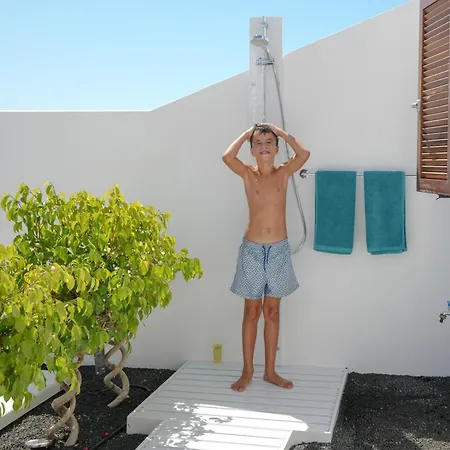 Yasmina Villa *