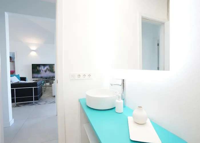 Yasmina Villa