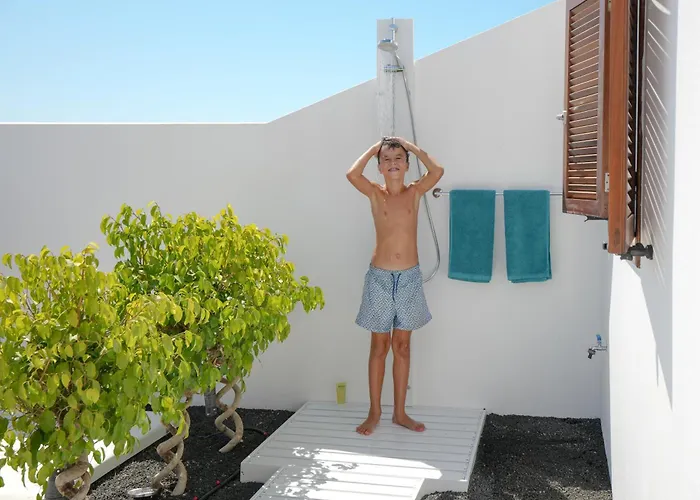 Yasmina Villa *